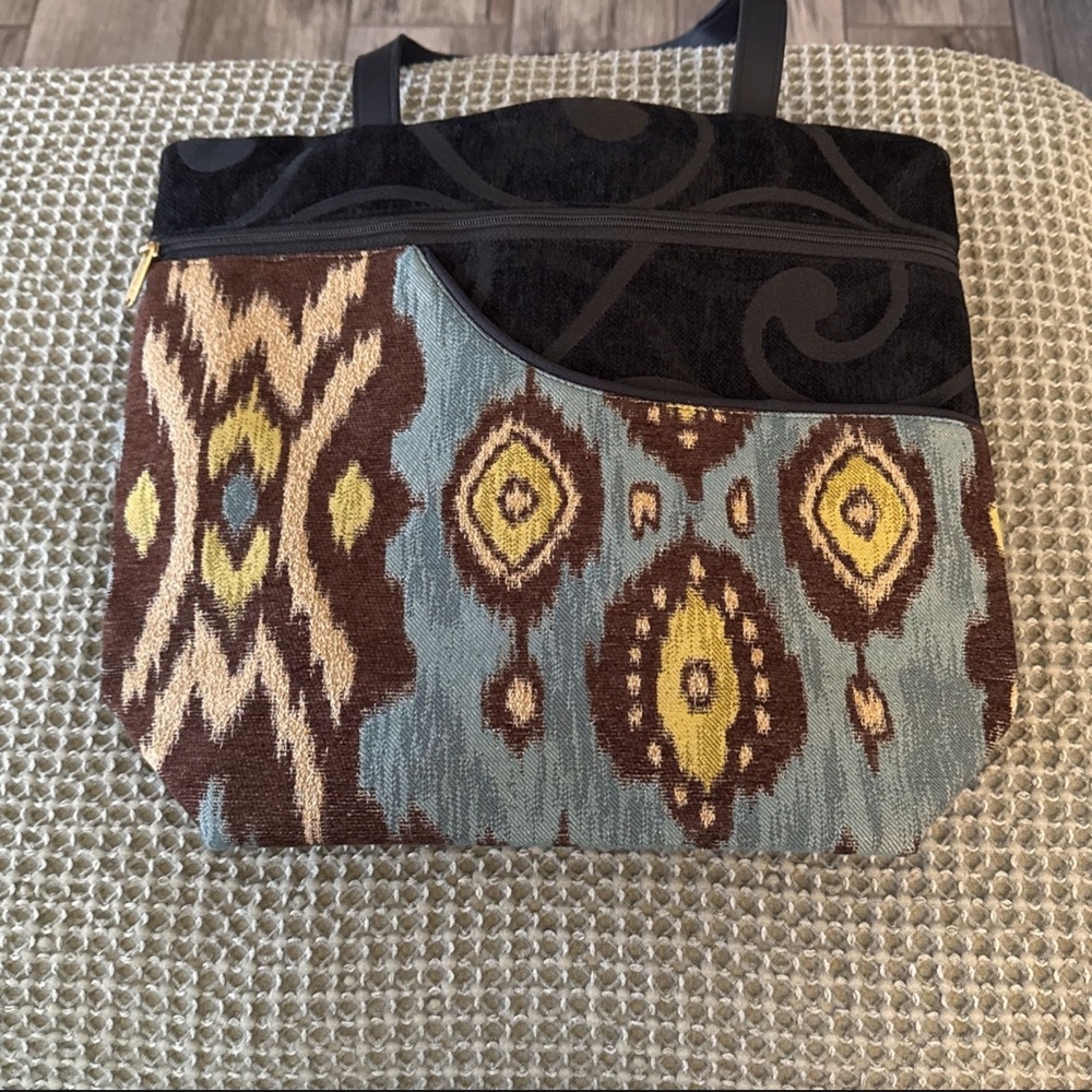 Tote bag